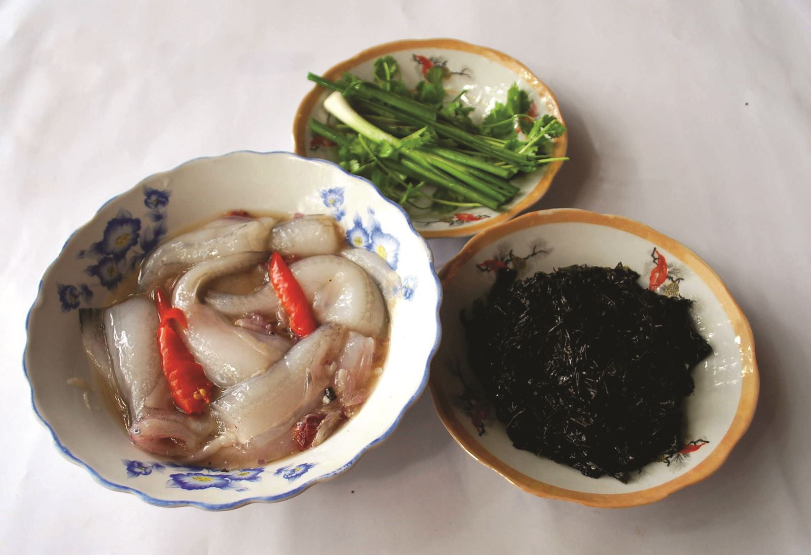 Về Nam Ô, ăn mứt tiến vua