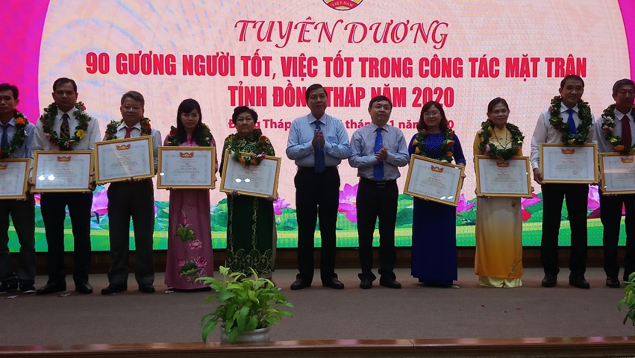 Đồng Tháp: Tuyên dương 90 gương người tốt, việc tốt trong công tác Mặt trận