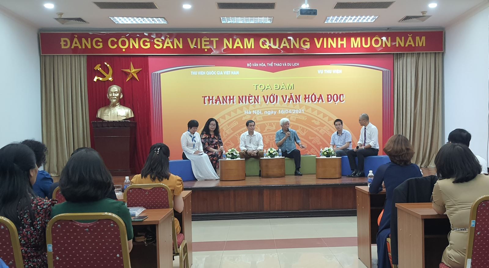 Định hướng phát triển kỹ năng đọc cho sinh viên Việt Nam