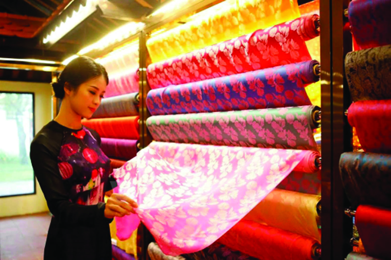 Du lịch “Miền Tơ lụa”
