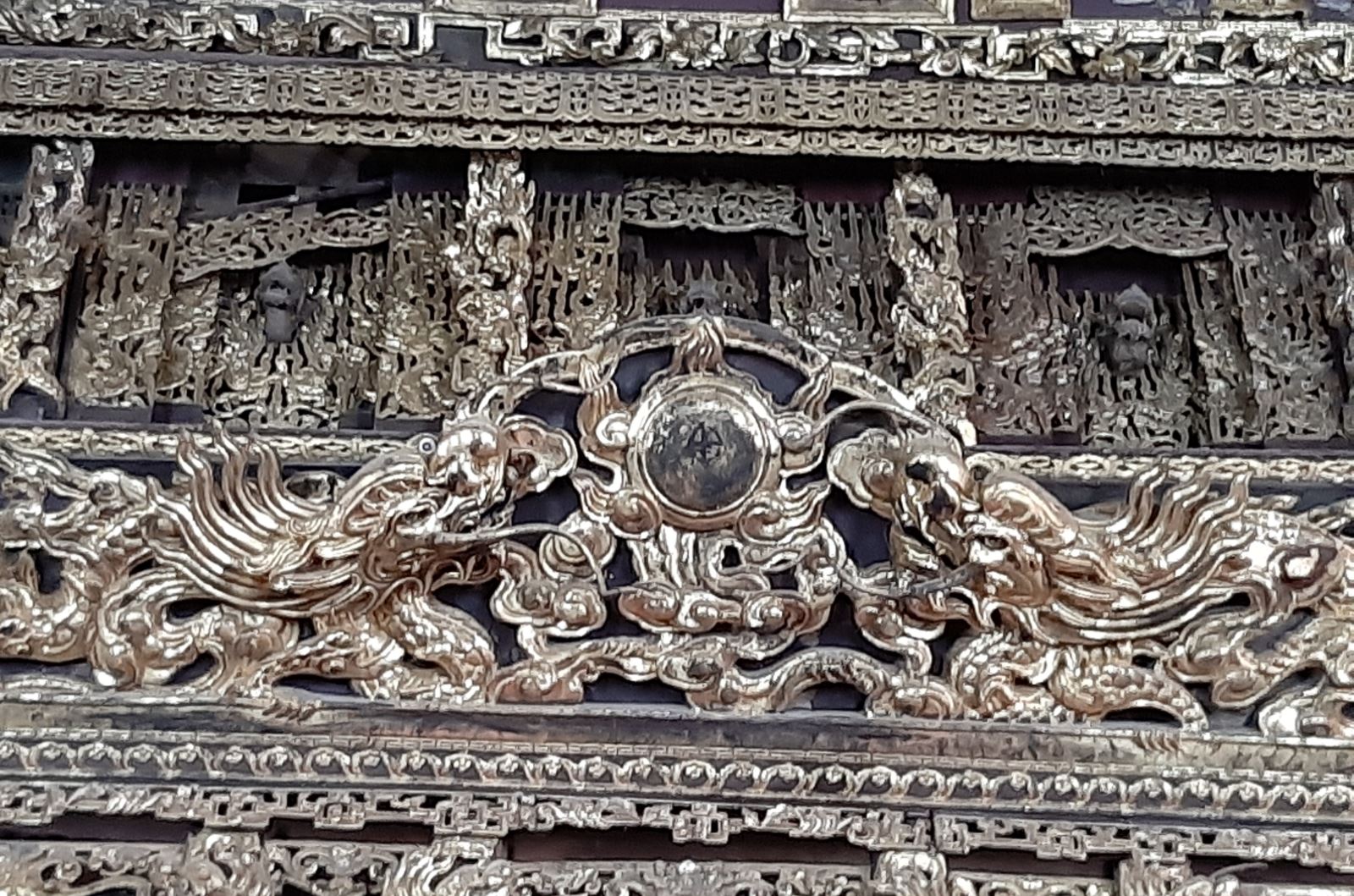 Cửa võng đình Thổ Hà - báu vật bên bờ sông Cầu