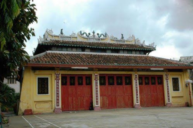 Tiếp biến văn hóa trong tín ngưỡng thờ Mẫu Tam phủ ở Thành phố Hồ Chí Minh