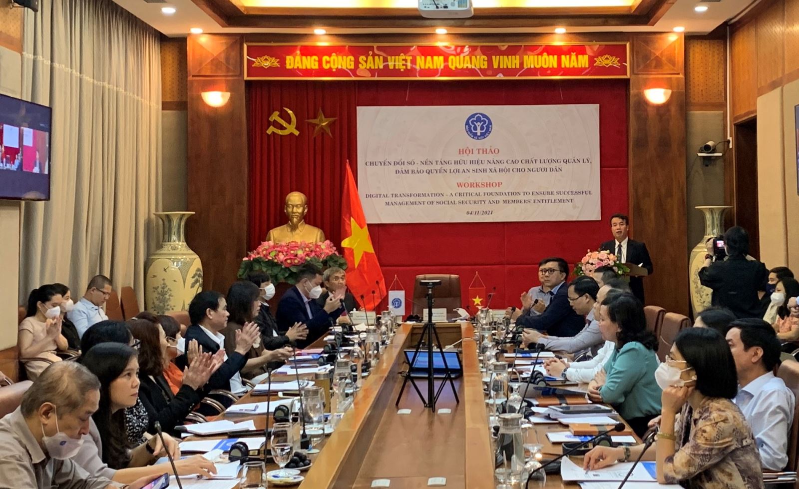 Tăng cường các giải pháp thực hiện mục tiêu bảo hiểm xã hội, bảo hiểm y tế trong tình hình mới