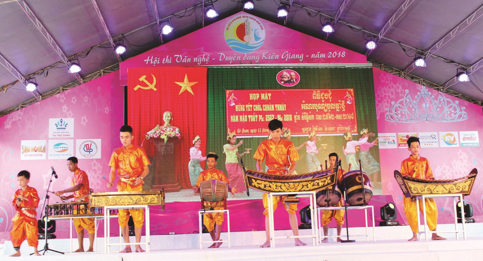 Kiên Giang 5 năm thực hiện tổ chức thi liên hoan văn nghệ quần chúng