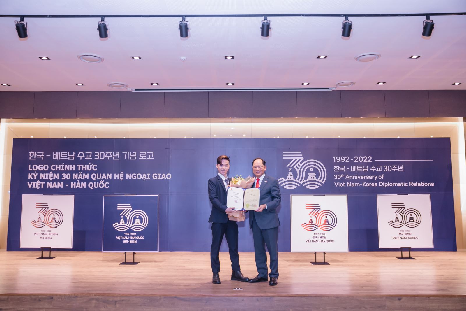 Lễ công bố Logo kỷ niệm 30 năm thiết lập quan hệ ngoại giao Việt Nam - Hàn Quốc năm 2022
