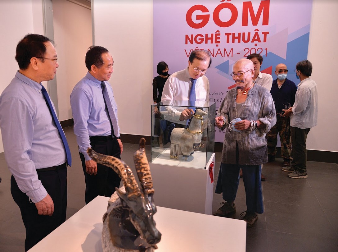 Gốm - phương tiện nghệ thuật giàu tiềm năng