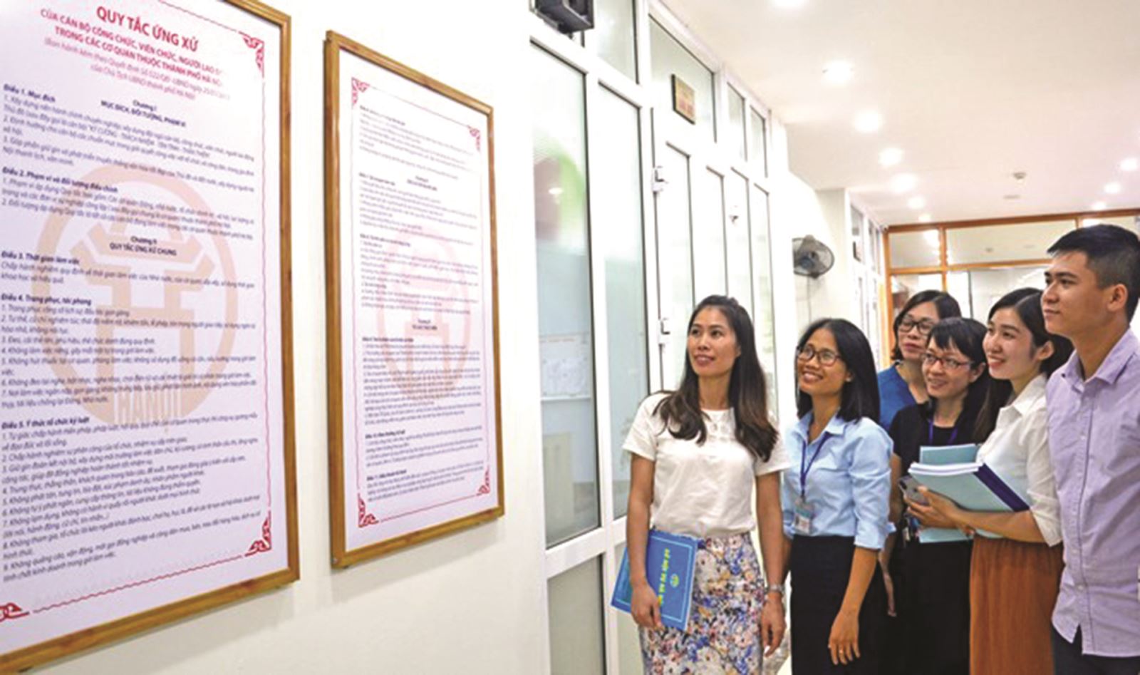Xây dựng môi trường văn hóa cơ sở và công tác tổ chức cán bộ trong năm 2022