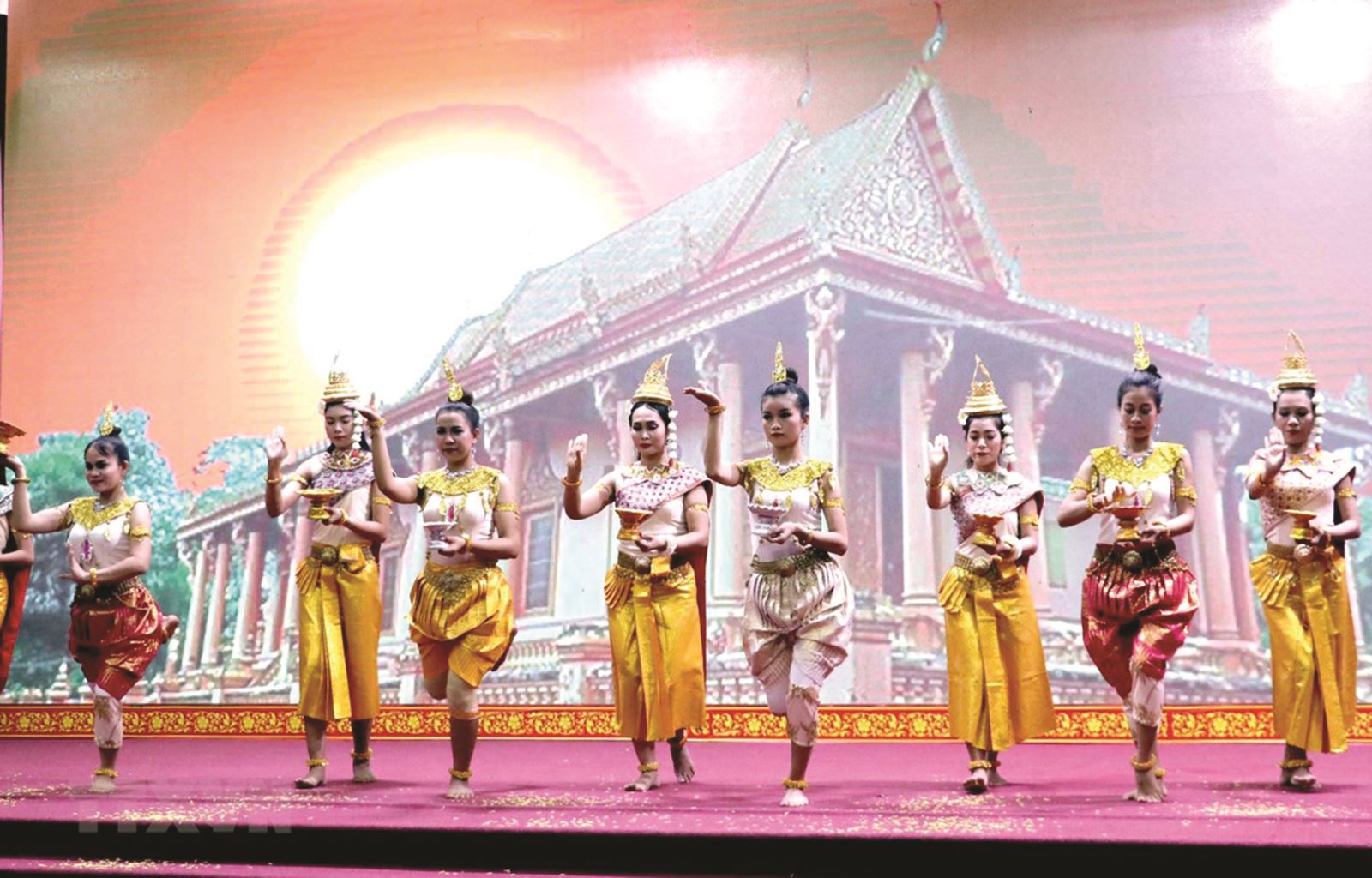 Chính sách văn hóa đối với đồng bào dân tộc Khmer vùng Đồng bằng sông Cửu Long hiện nay 