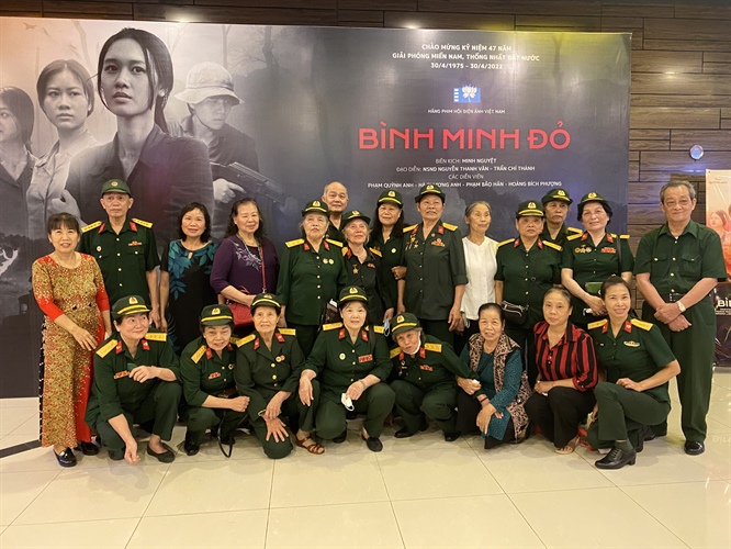 “Bình Minh đỏ” - tôn vinh những hy sinh thầm lặng trên tuyến đường Trường Sơn lịch sử