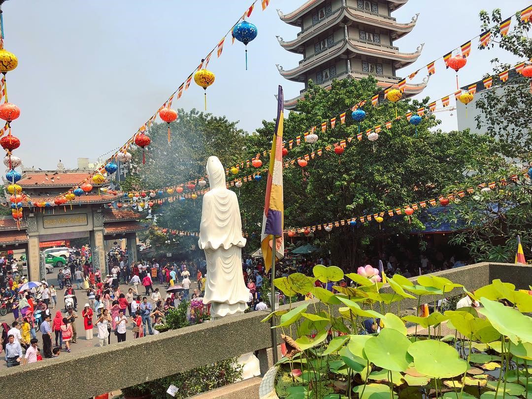 Lễ chùa trong đời sống văn hóa tinh thần của người Việt