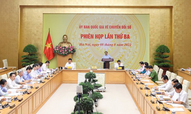Thủ tướng: Phải đẩy mạnh chuyển đổi số một cách nhanh chóng, hiệu quả và thực chất