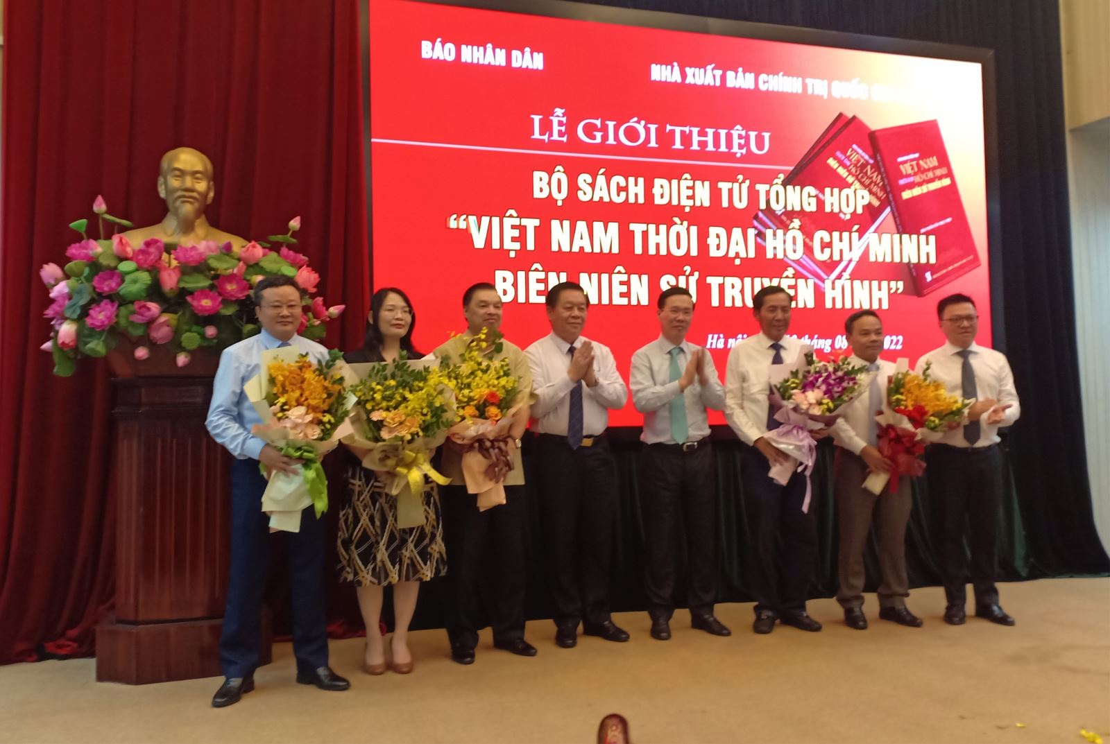 Ra mắt bộ sách điện tử tổng hợp “Việt Nam thời đại Hồ Chí Minh - Biên niên sử truyền hình”