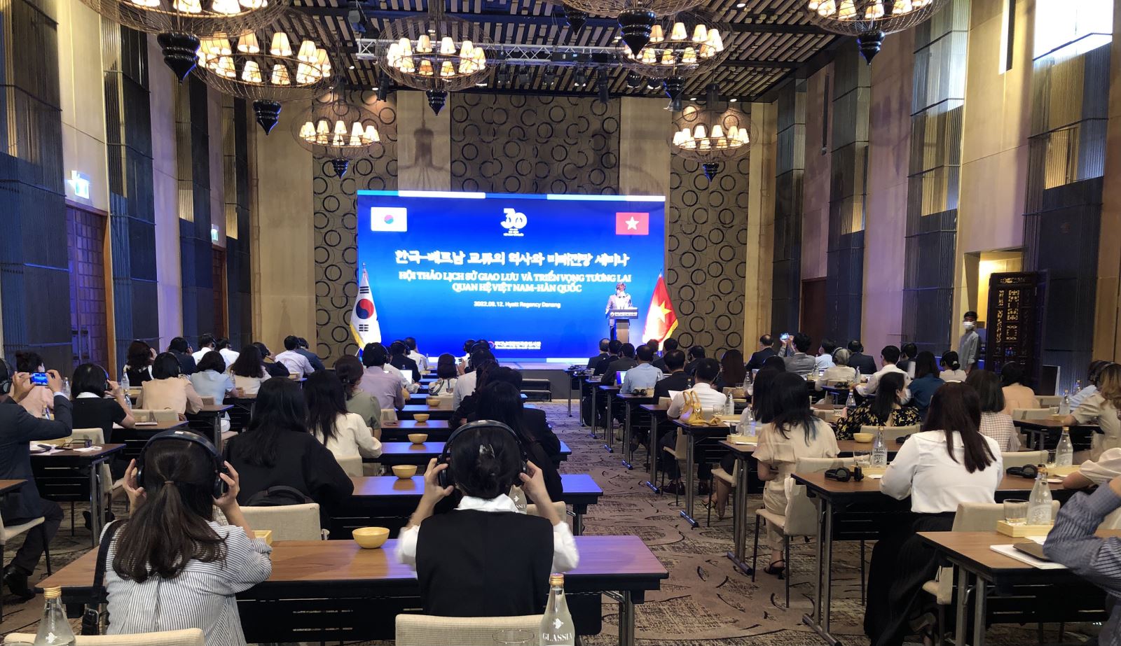  Hội thảo “Lịch sử giao lưu và triển vọng tương lai quan hệ Việt Nam - Hàn Quốc”