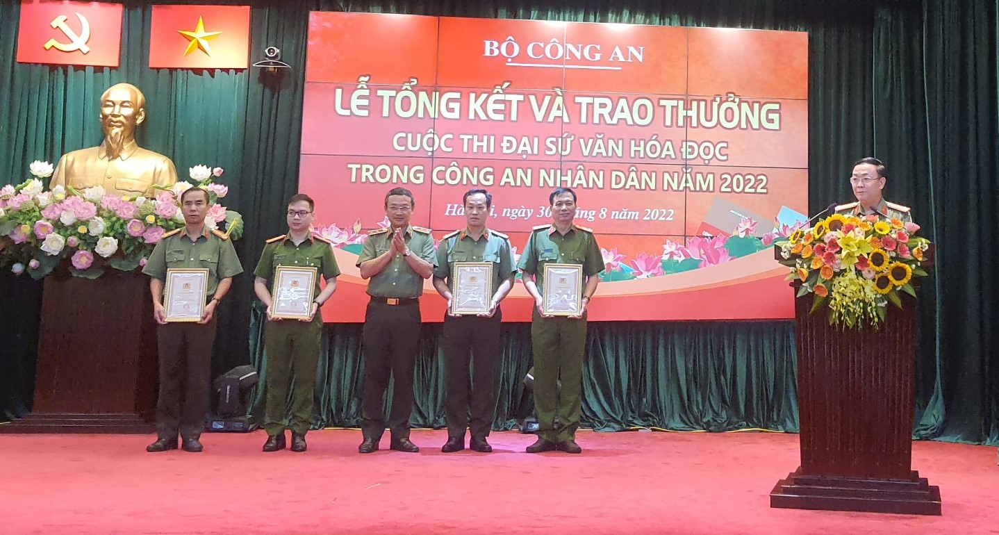 Trao giải thưởng Cuộc thi Đại sứ văn hóa đọc trong Công an nhân dân năm 2022