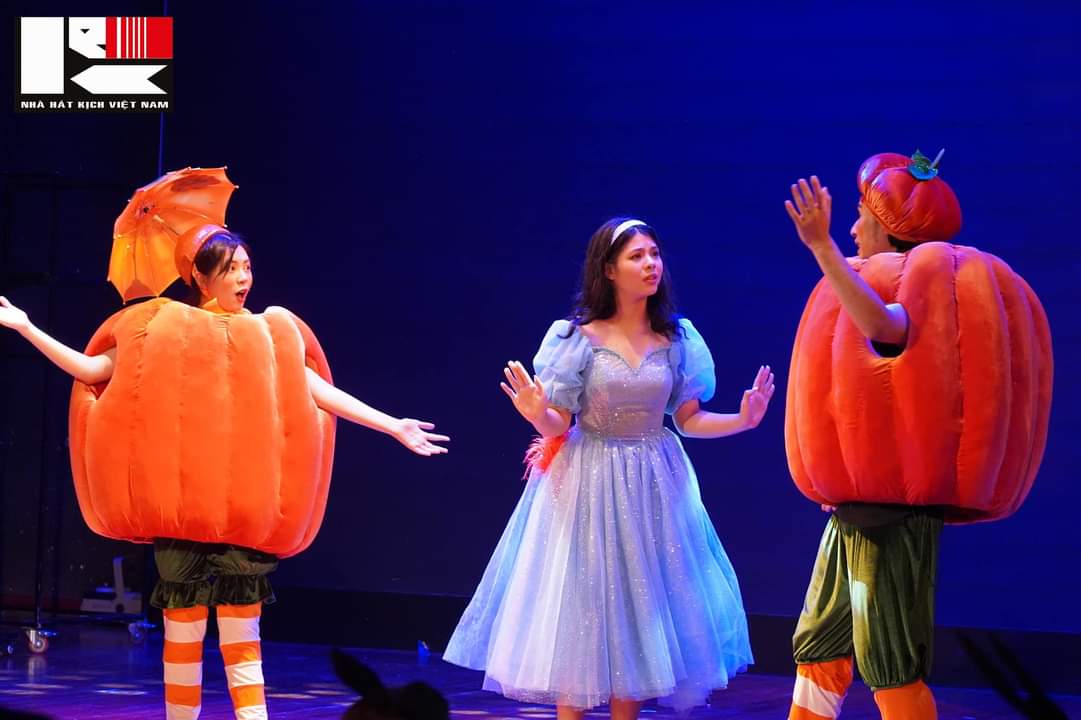 Ấn tượng vở nhạc kịch “Alice in Wonderland”