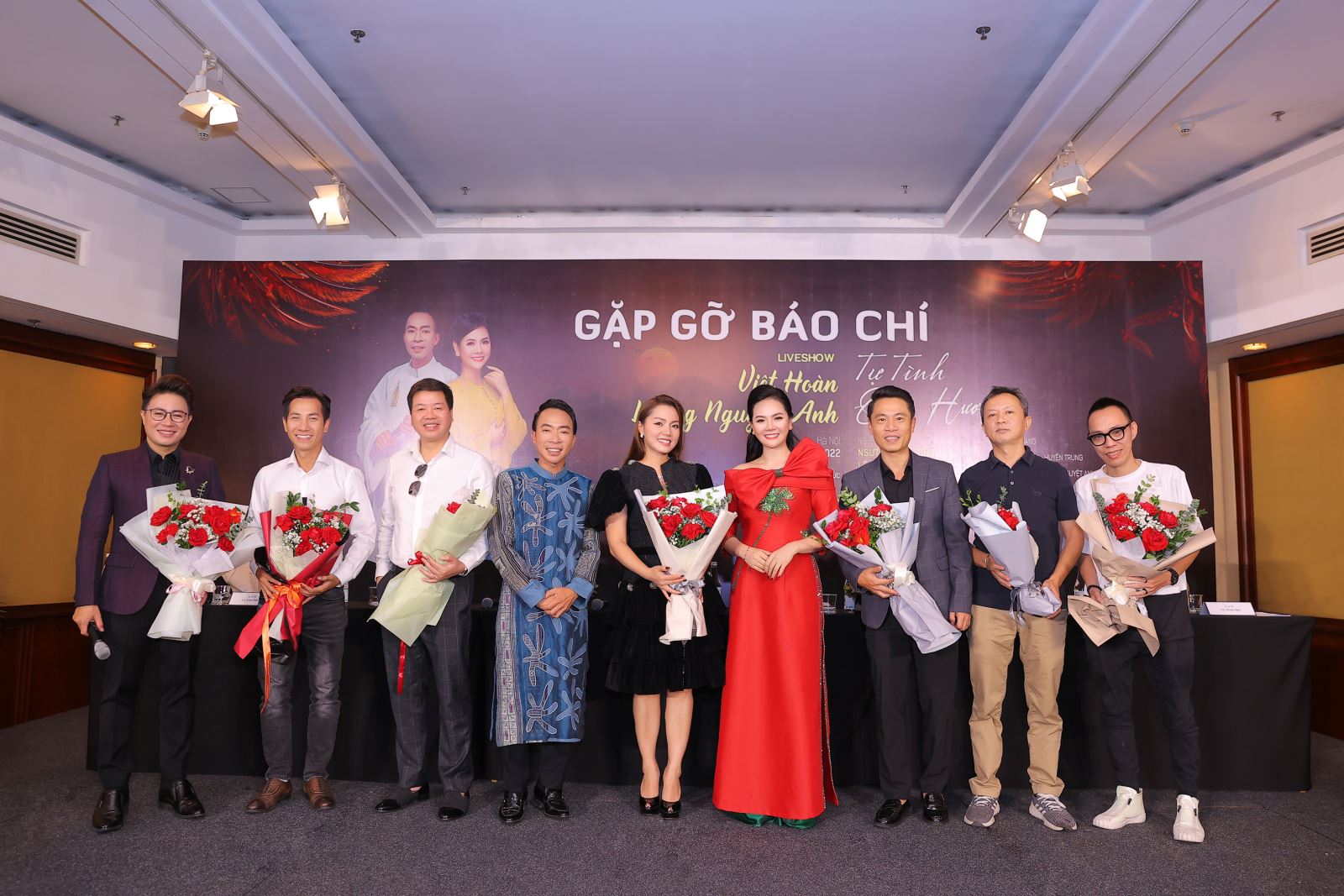 “Tự tình quê hương” của NSƯT Việt Hoàn và Lương Nguyệt Anh 