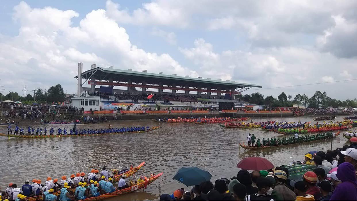 Tưng bừng Lễ hội Đua ghe Ngo Sóc Trăng lần thứ V khu vực ĐBSCL năm 2022