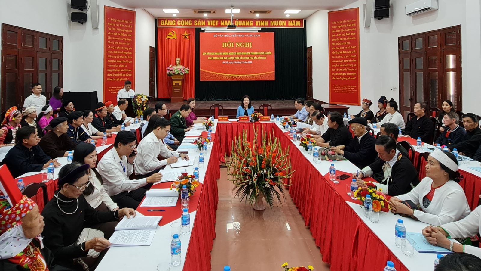 Chung tay bảo tồn, phát huy  giá trị văn hóa của  đồng bào các dân tộc thiểu số