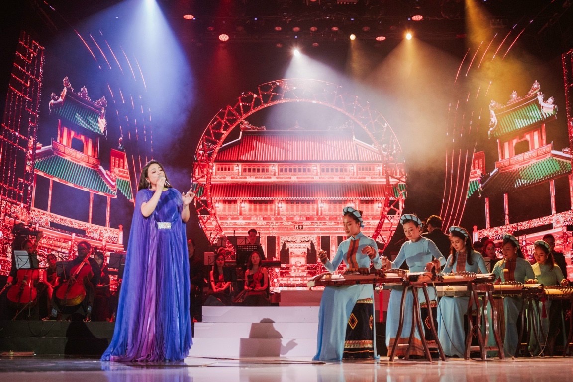 “Dòng sông đa tình” - liveshow kỷ niệm 30 năm ca hát của NSƯT Tố Nga