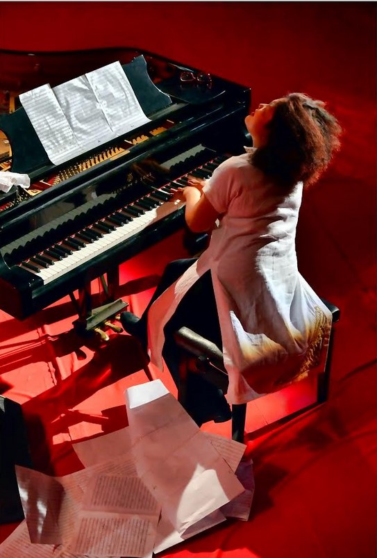 Chuyển soạn và biểu diễn tác phẩm piano cổ điển theo phong cách nhạc nhẹ