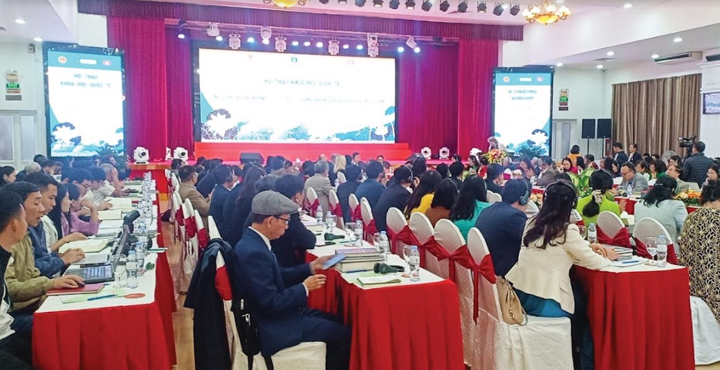 Hồ Xuân Hương và di sản thi ca độc đáo