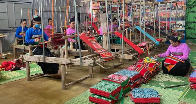 Thực trạng bảo tồn nghề dệt thổ cẩm của người Mường (Thanh Hóa) - những vấn đề đặt ra