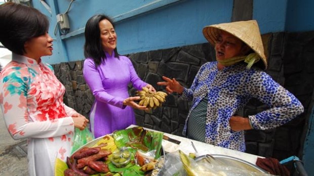 Giáo sư Annette M. Kim - Người nặng lòng với vỉa hè Sài Gòn