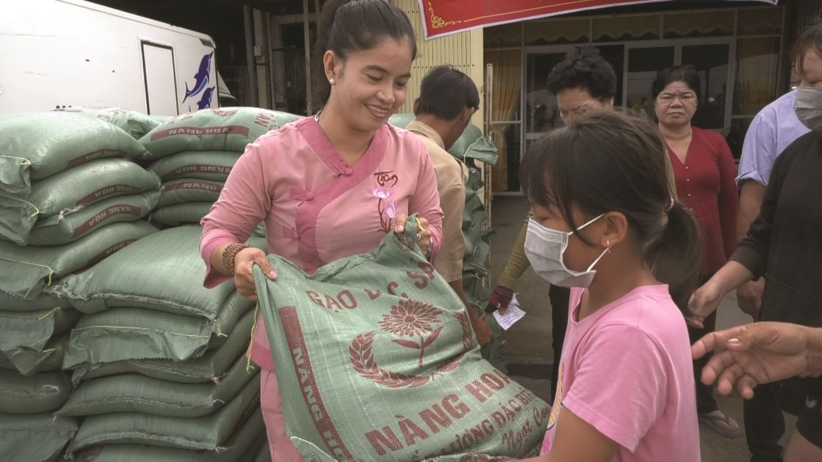 Cô Diệu hết lòng làm việc thiện