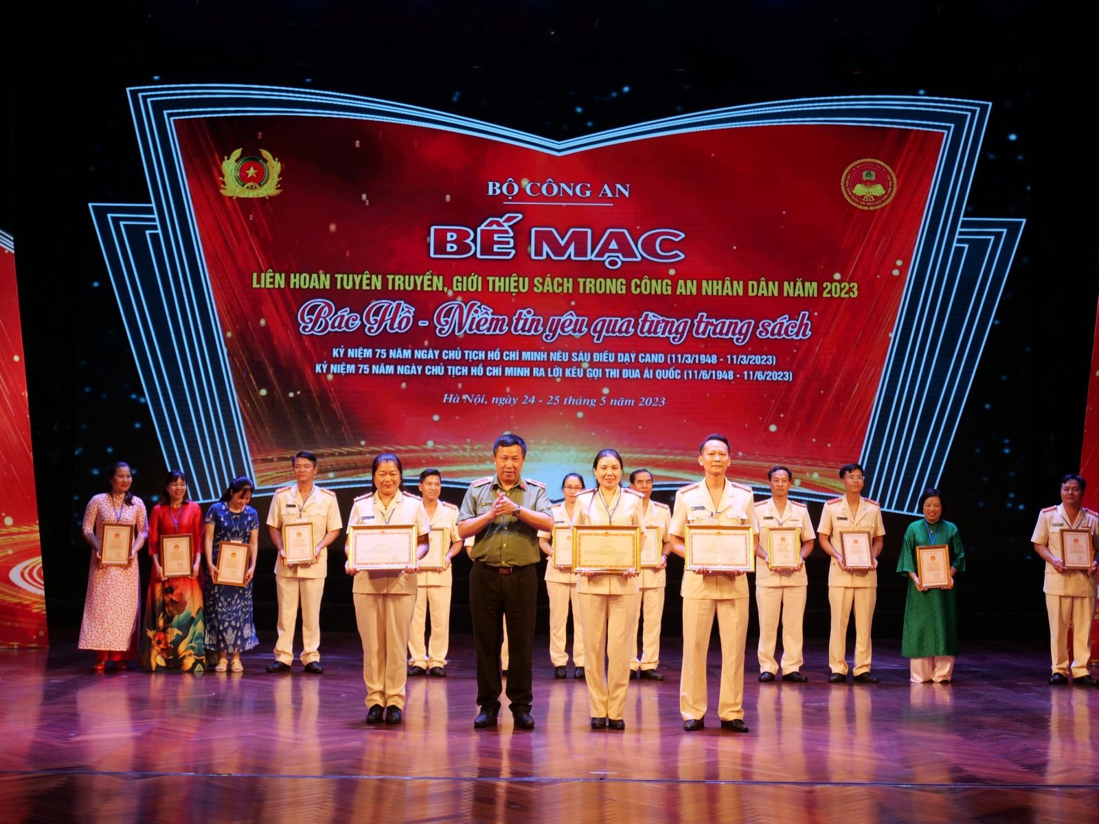 Liên hoan tuyên truyền giới thiệu sách trong CAND năm 2023: Lan tỏa giá trị các cuốn sách về Bác Hồ 