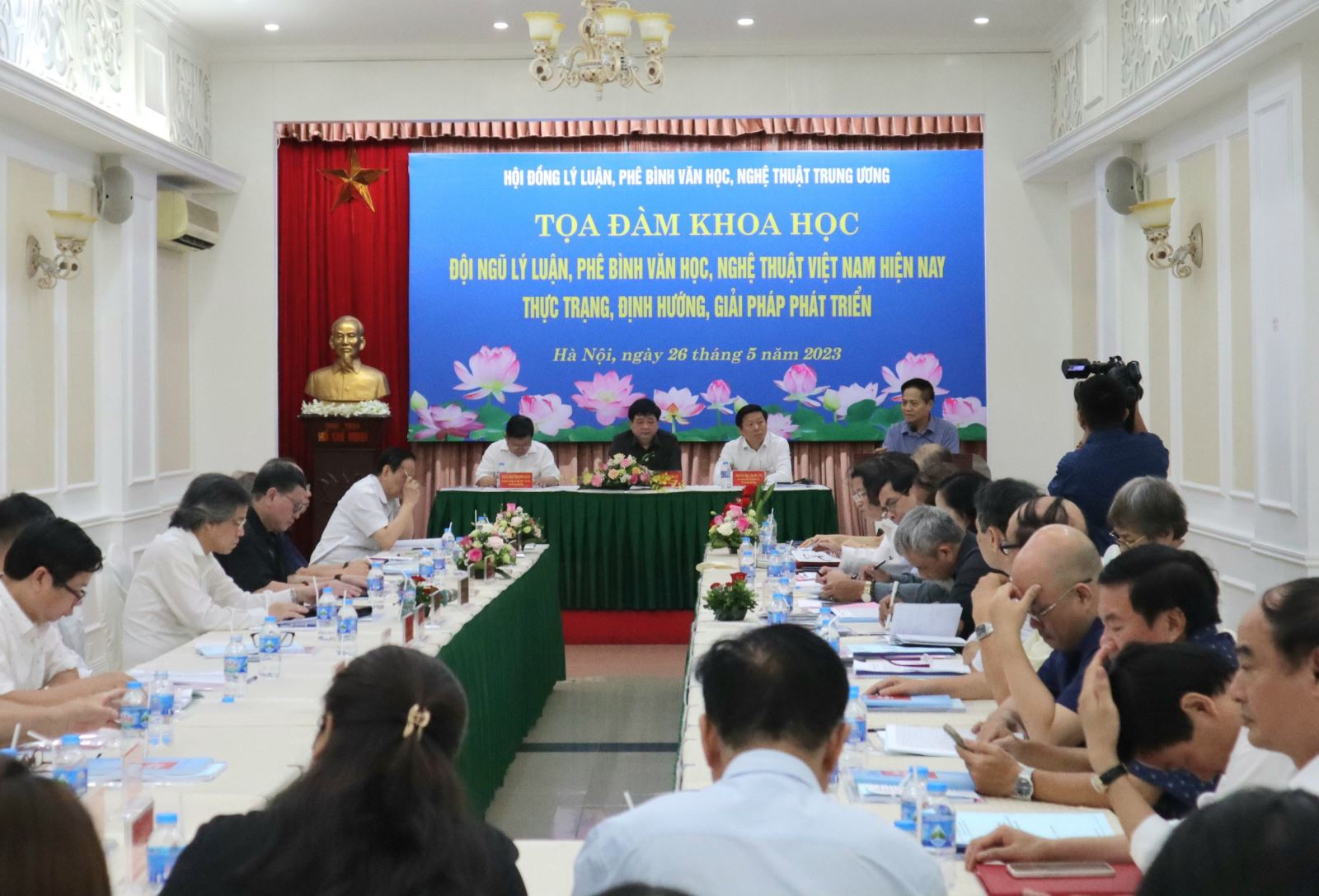 Cần có định hướng, giải pháp để xây dựng và phát huy tiềm năng sáng tạo của đội ngũ lý luận, phê bình VHNT