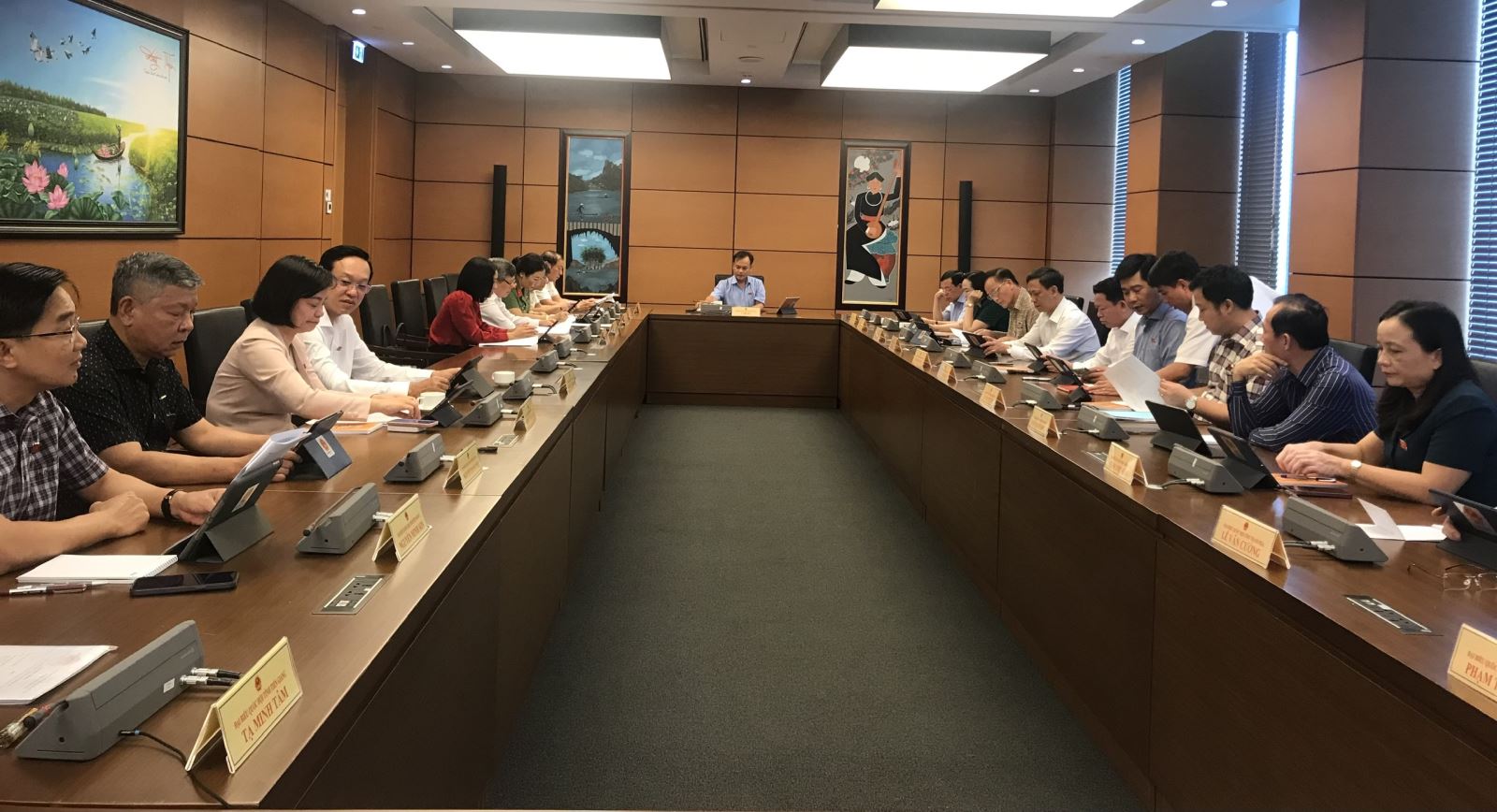 Nhiều đại biểu Quốc hội tán thành việc nới rộng thị thực để tạo điều kiện phục hồi, phát triển du lịch 