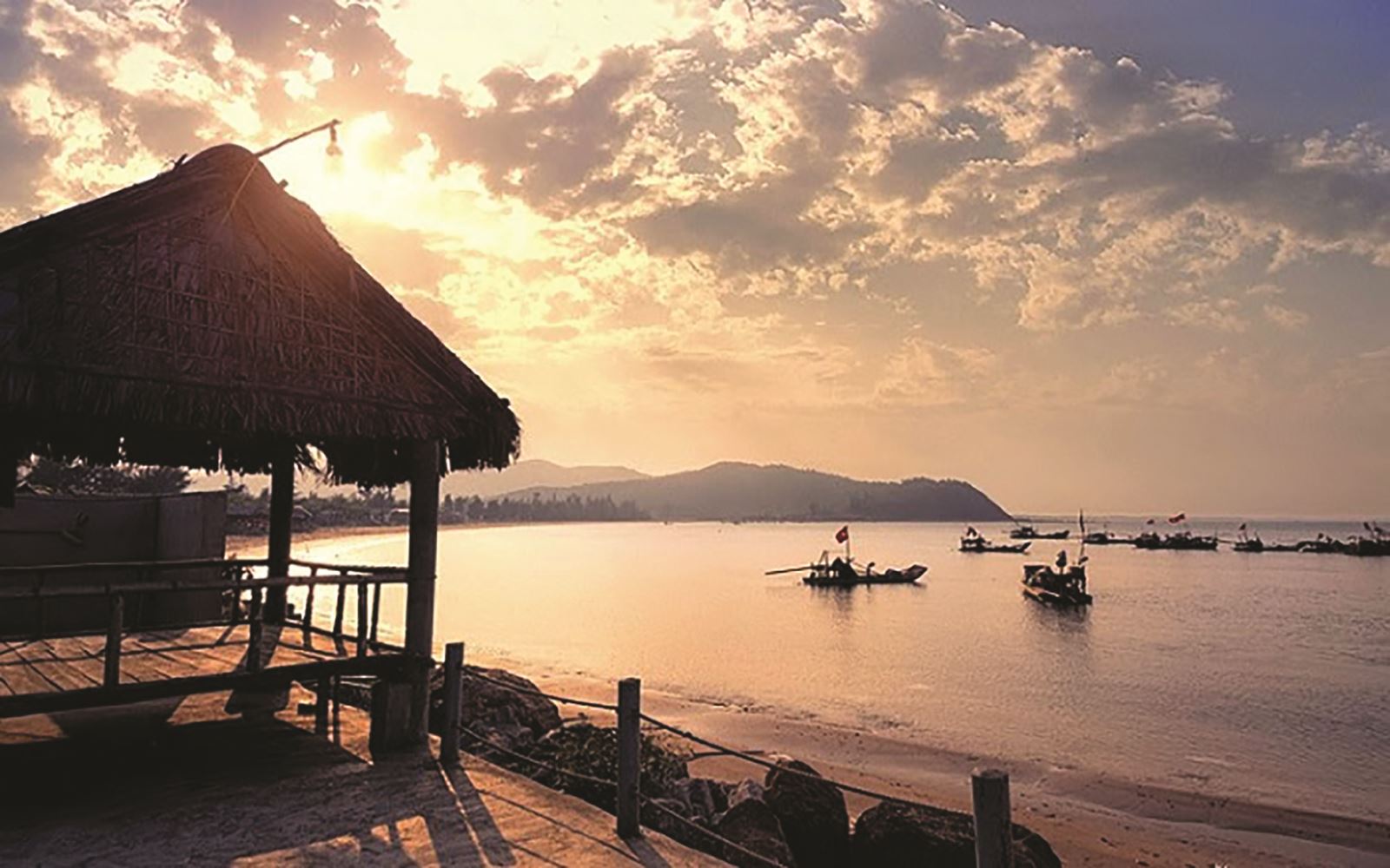 Kỳ thú biển cửa Hiền