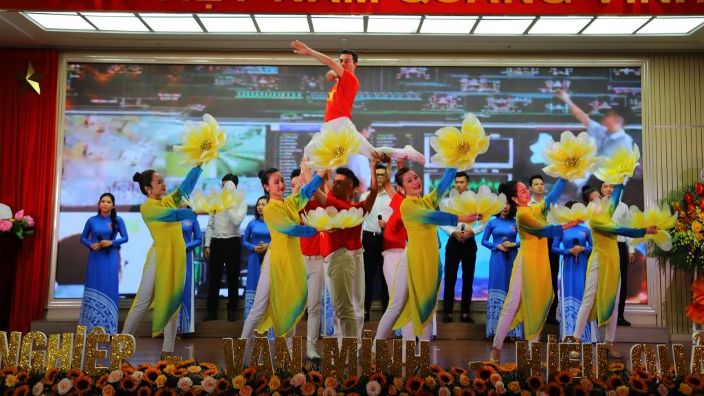 Quản lý hoạt động văn nghệ quần chúng tại Tổng Công ty Điện lực thành phố Hà Nội