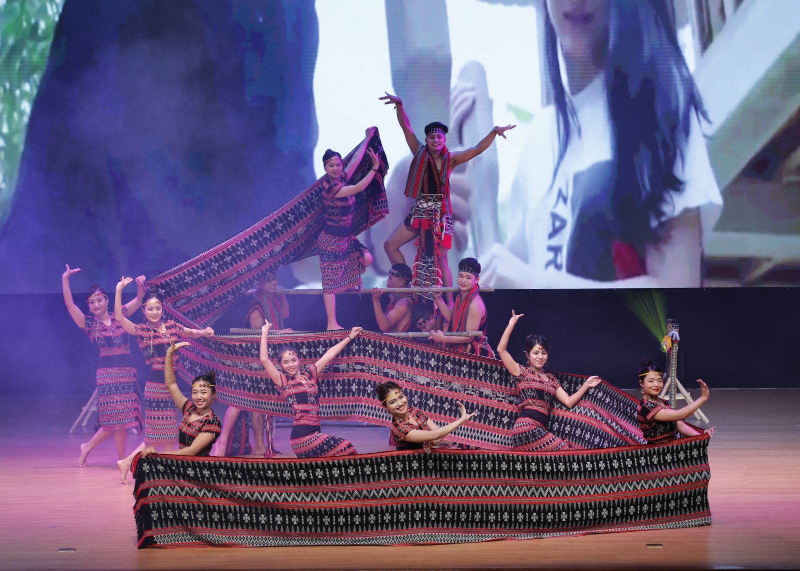 Chương trình mục tiêu quốc gia về chấn hưng, phát triển văn hóa: Nguồn lực đầu tư cho các thiết chế văn hóa, nghệ thuật