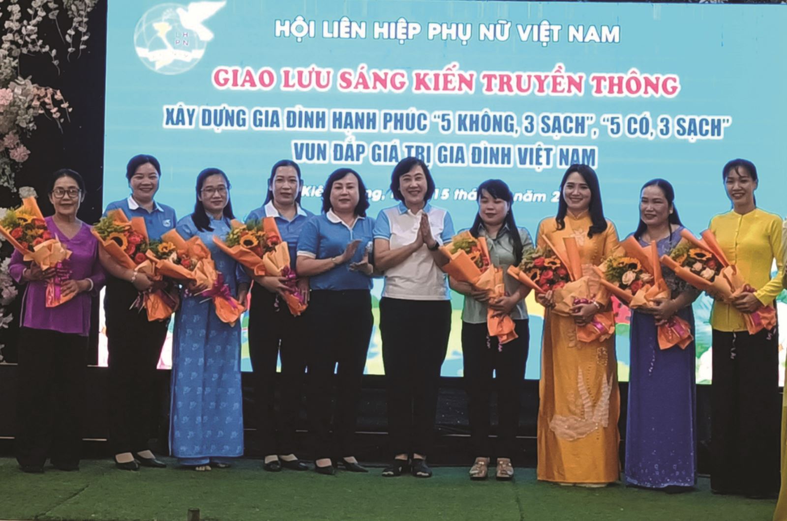 Kiên Giang: Giao lưu sáng kiến truyền thông xây dựng gia đình hạnh phúc