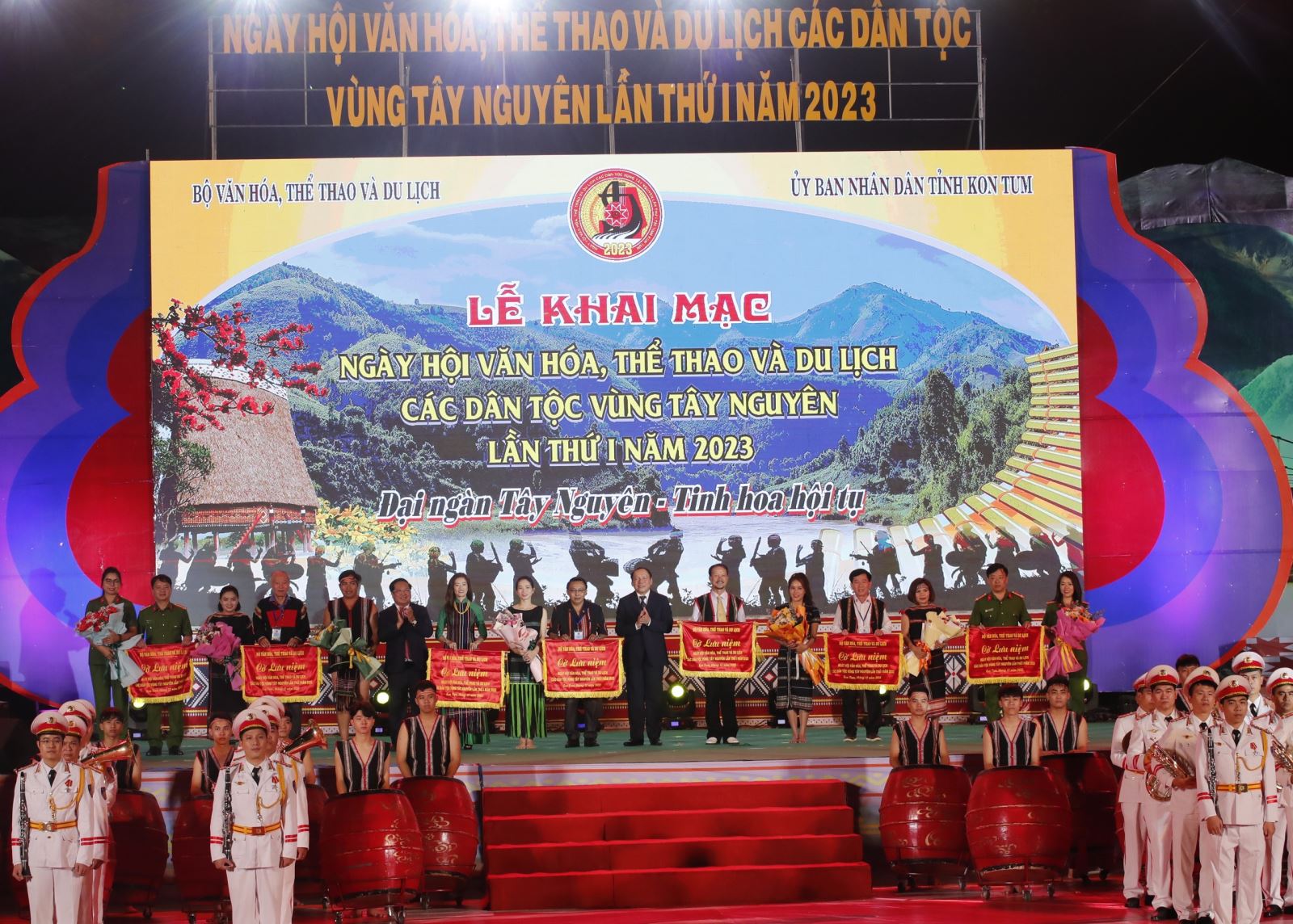   Hội tụ và lan tỏa  văn hóa dân tộc đặc sắc của vùng đất Tây Nguyên