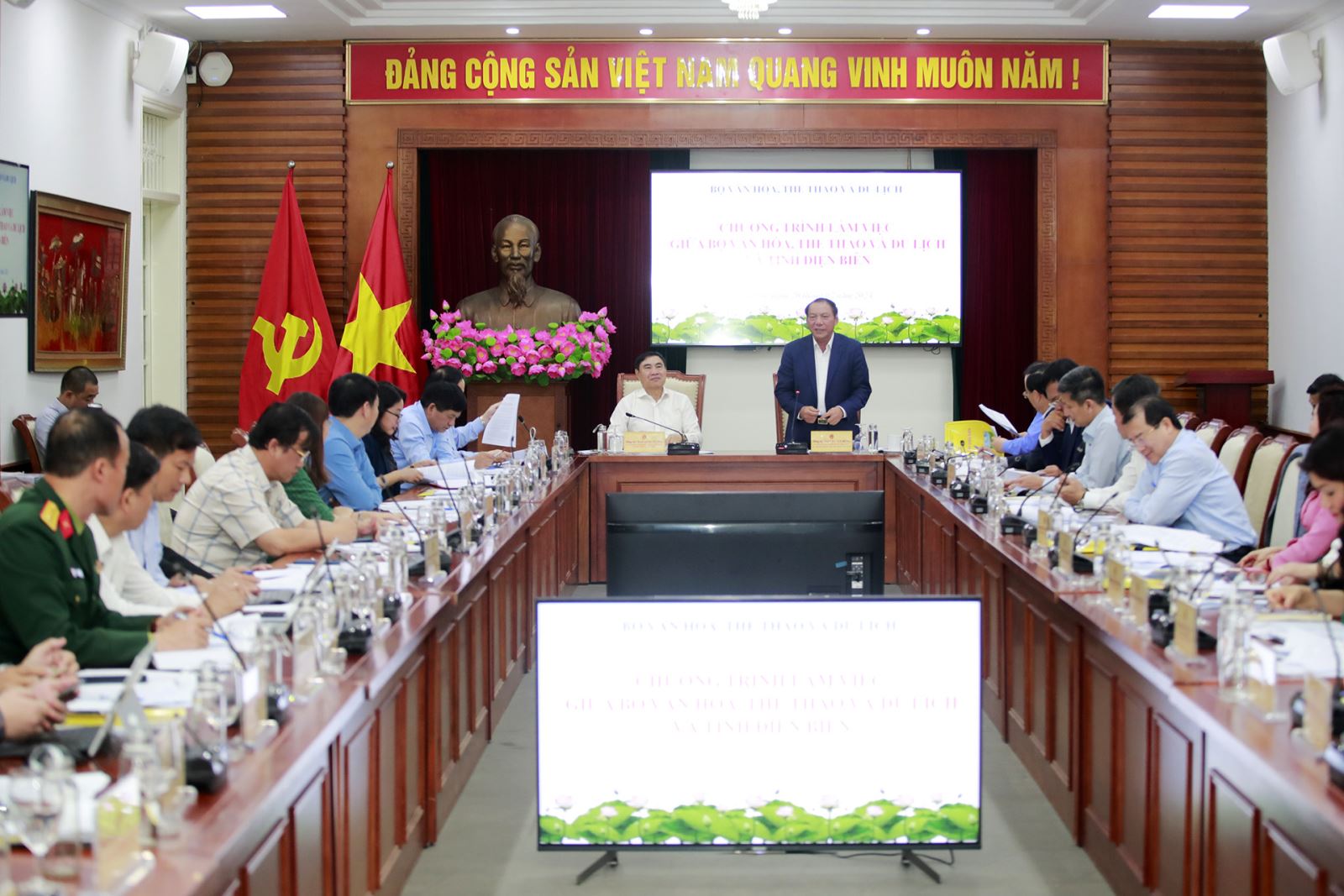 Tập trung triển khai kế hoạch tổ chức Năm Du lịch quốc gia 2024 và kỷ niệm 70 năm chiến thắng Điện Biên Phủ 