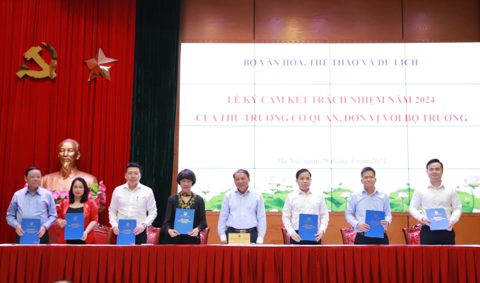 Thủ trưởng 25 cơ quan, đơn vị ký cam kết trách nhiệm với Bộ trưởng Bộ VHTTDL: Tập trung hoàn thiện thể chế, quyết liệt hành động để về đích