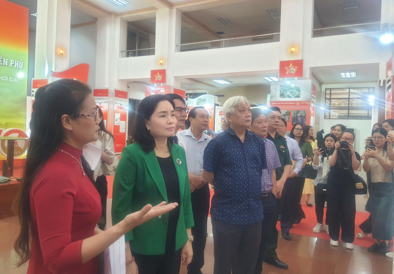 Triển lãm tư liệu 'Chiến thắng Điện Biên Phủ - Sức mạnh Việt Nam và tầm vóc thời đại'