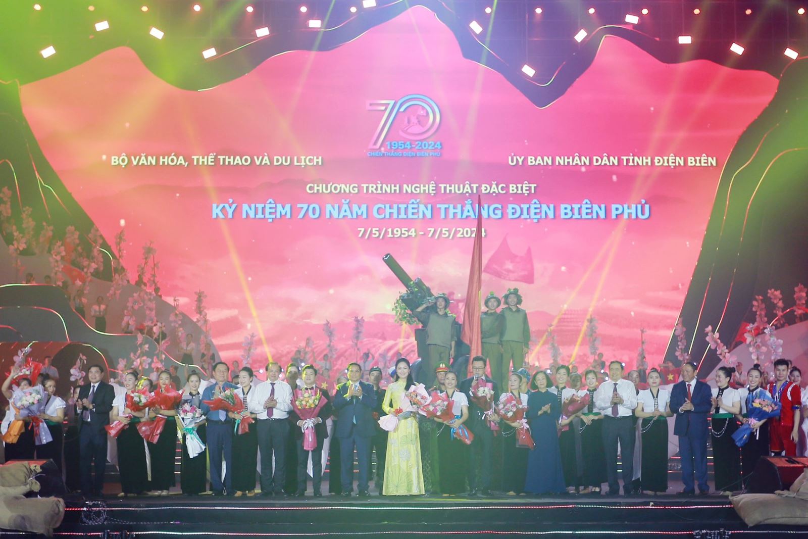  Chương trình nghệ thuật đặc biệt “Điện Biên Phủ - Mốc vàng lịch sử”  