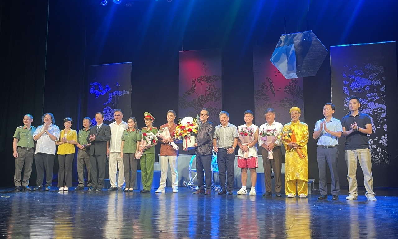 Bộ VHTTDL: Sinh hoạt chuyên đề về phòng, chống tham nhũng, tiêu cực thông qua tác phẩm sân khấu 