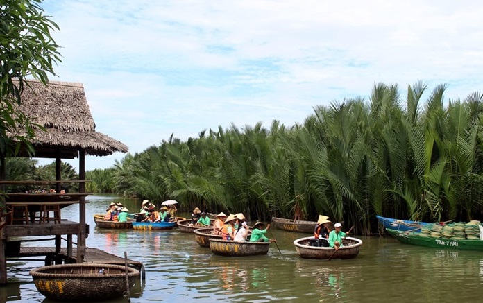 Những xu hướng phát triển du lịch mới: Cơ hội và thách thức cho việc làm du lịch Việt Nam giai đoạn 2025-2030