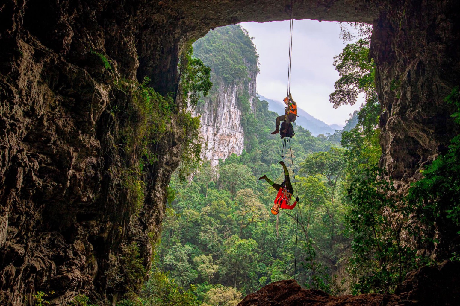 Hố sụt Kong: Điểm du lịch mạo hiểm tiềm năng của tỉnh Quảng Bình