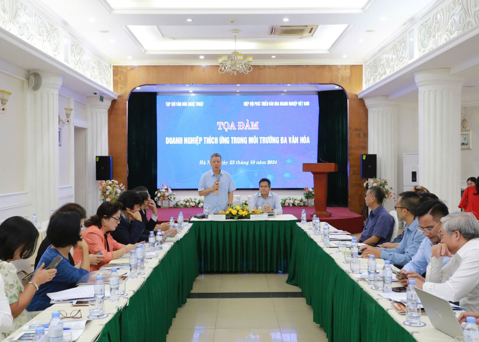 Doanh nghiệp thích ứng trong môi trường đa văn hóa: Những vấn đề đặt ra từ thực tiễn