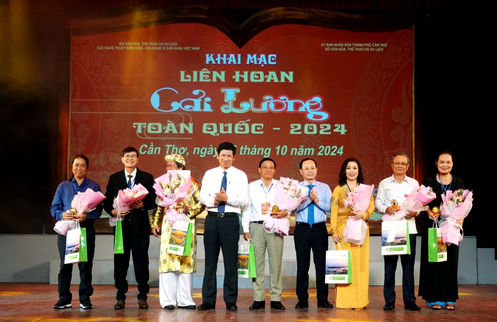 Khai mạc Liên hoan Sân khấu Cải lương toàn quốc năm 2024