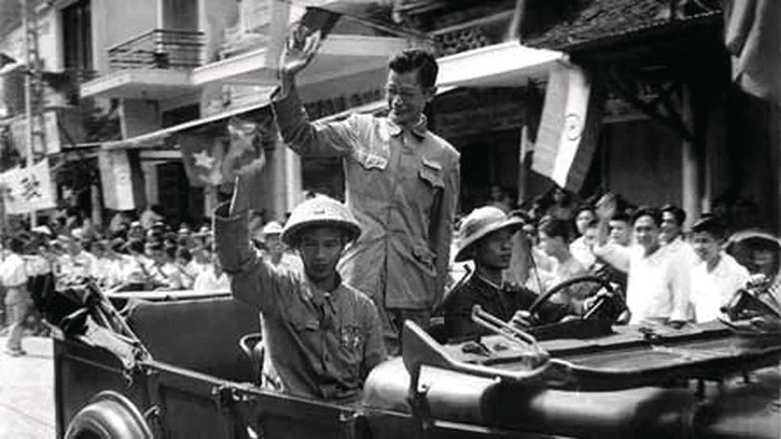 Hà Nội - Thủ đô anh hùng,  Thành phố vì hòa bình