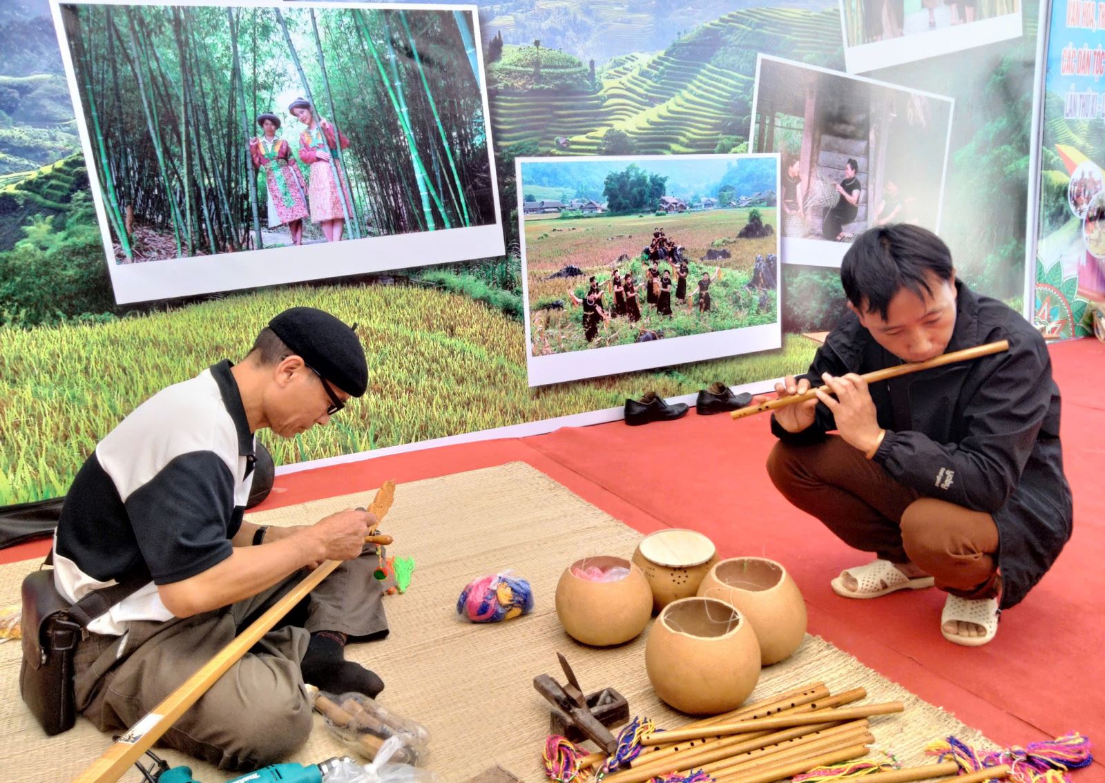 Nghệ nhân Kim Sinh - Người “giữ lửa” cho tiếng đàn tính, hát then 