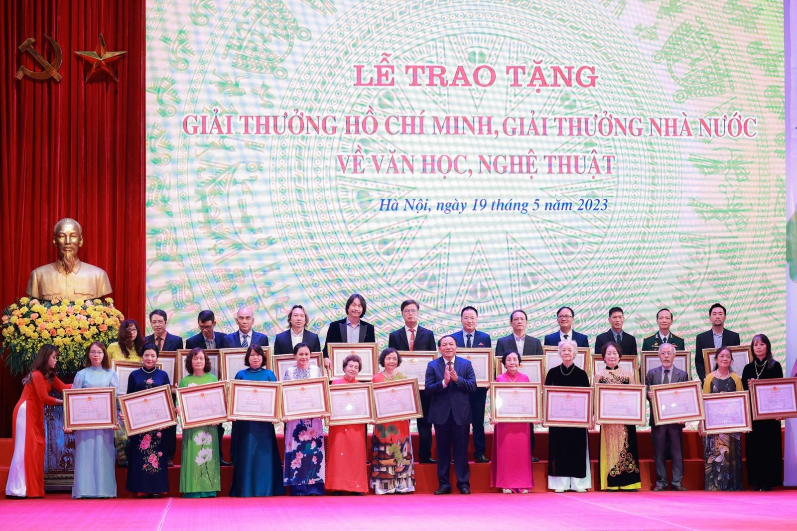 Quy định xét tặng "Giải thưởng Hồ Chí Minh", “Giải thưởng Nhà nước” về văn học, nghệ thuật