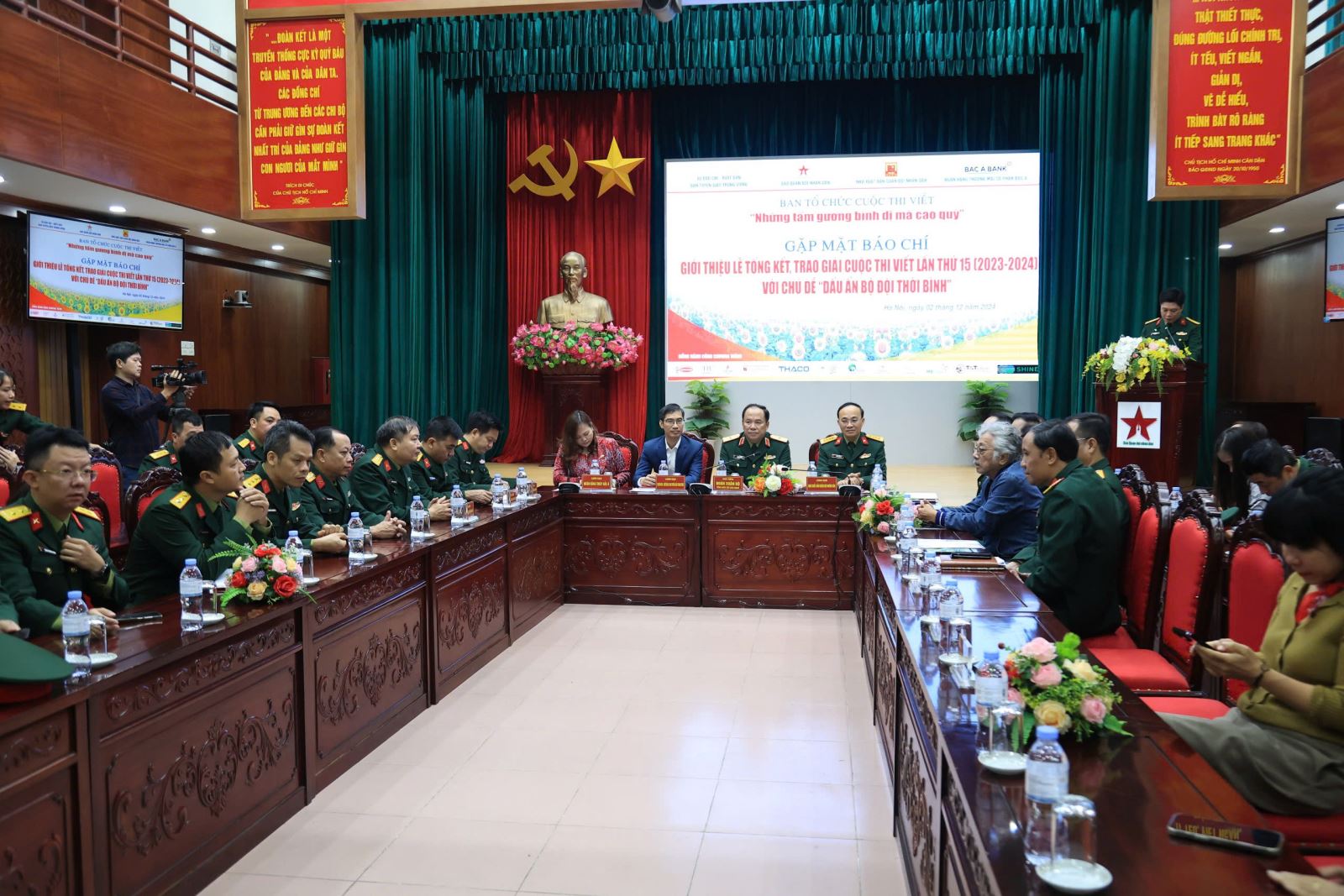 Gần 1.000 tác phẩm tham dự Cuộc thi viết “Những tấm gương bình dị mà cao quý” lần thứ 15
