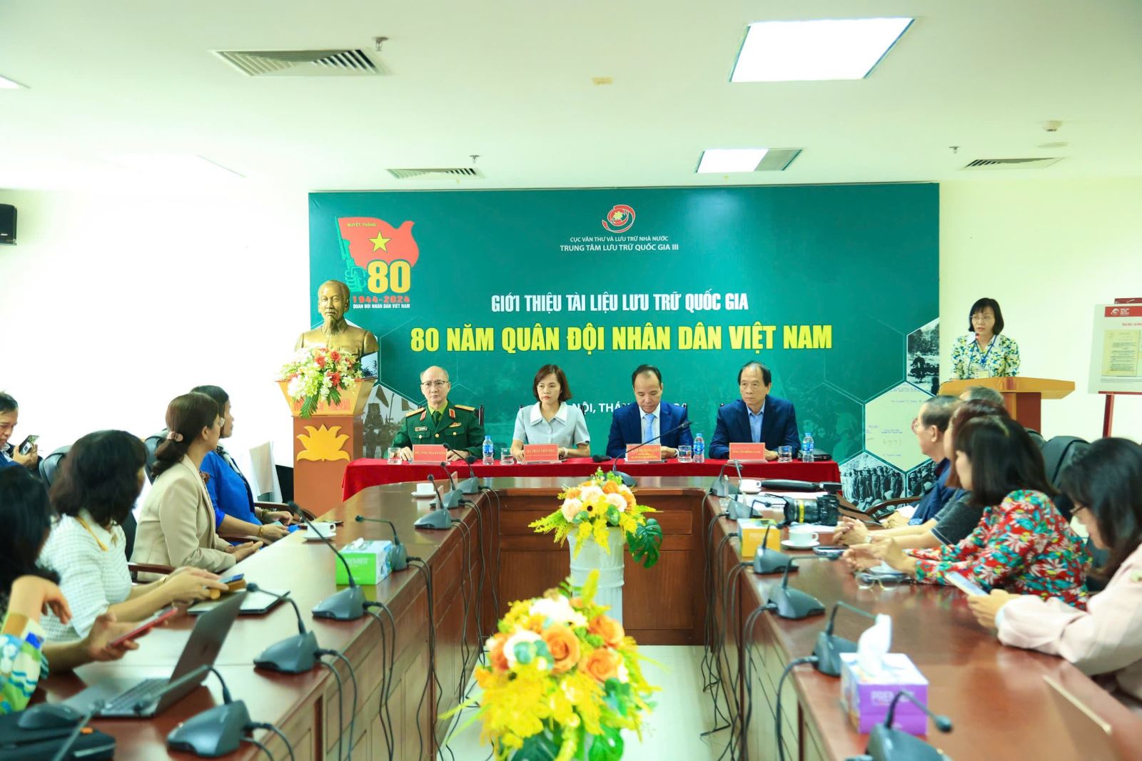 Giới thiệu gần 150 tài liệu với chủ đề “80 năm Ngày thành lập Quân đội Nhân dân Việt Nam”